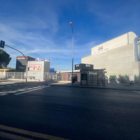 P4 Madrid Airport, Estadio Civitas, Ifema, Barajas Y Rejas Екстериор снимка